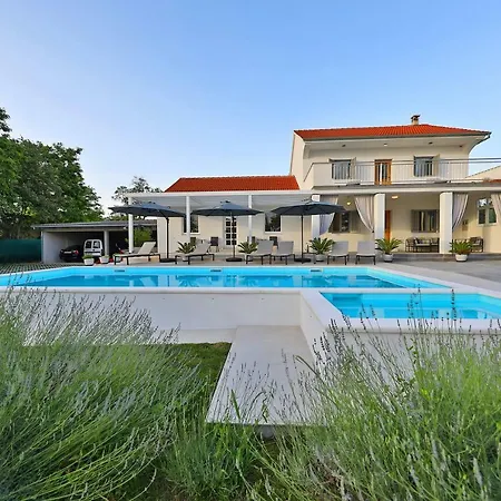 Grandma Mary's Vakantiehuis *